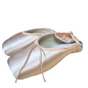 NEW! "SUFFOLK" Steller Point 3X Width Pink Ballet Shoes Length 7.0‎ Dance